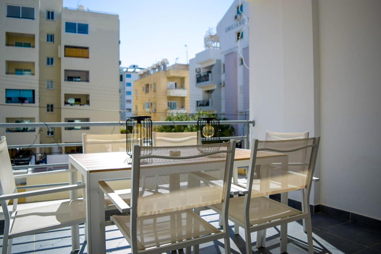 Coastal Getaway Apartment Larnaca Luaran gambar