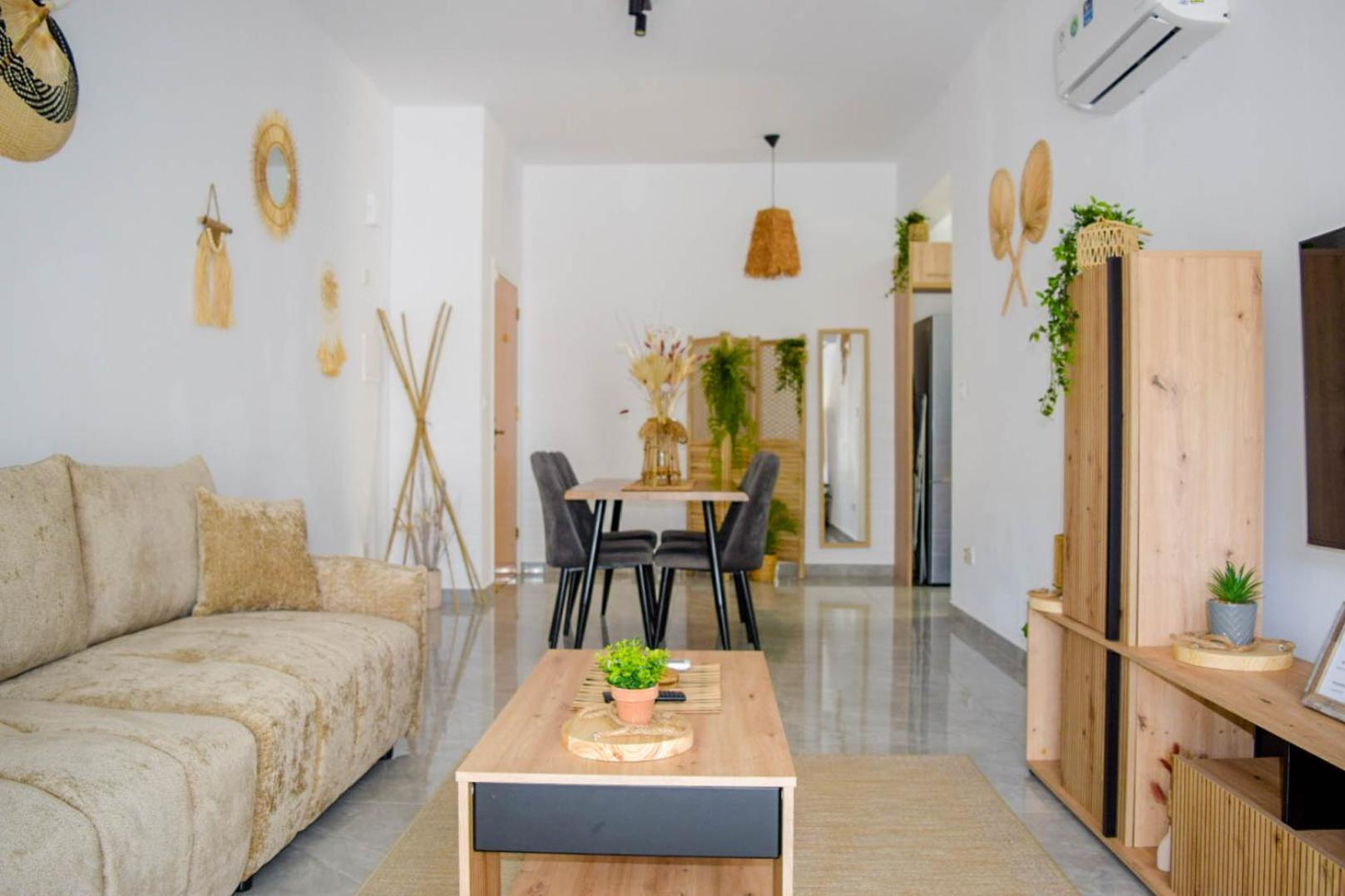 Coastal Getaway Apartment Larnaca Luaran gambar